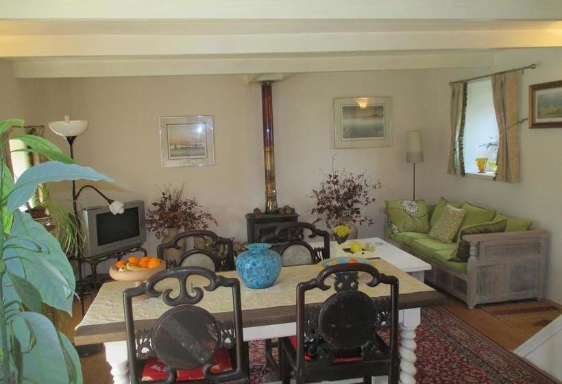 Runduic Farmhouse Bed & Breakfast