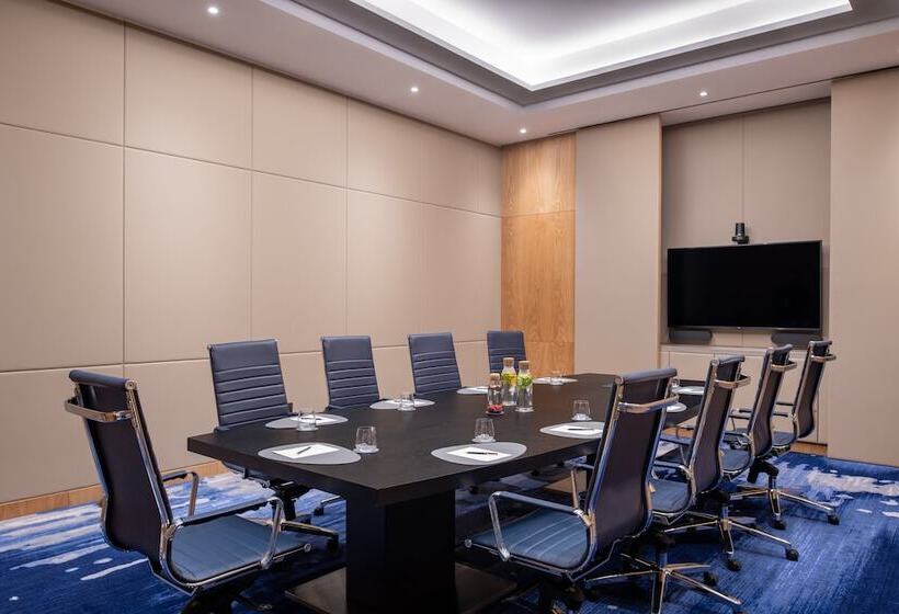 Abesq Doha Hotel And Residences, An Ihg