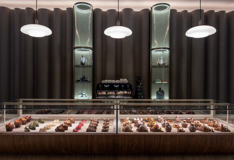 Abesq Doha Hotel And Residences, An Ihg