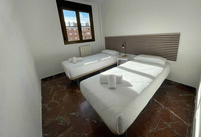 Apartamentos El Pilar 3000