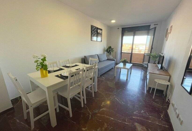 Apartamentos El Pilar 3000