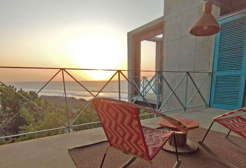 簡易ホテル Muchosur Manzanillo Ctg