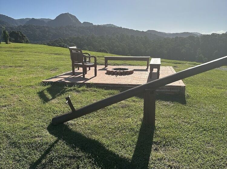 مسافرخانه Refúgio Do Sol Campestre