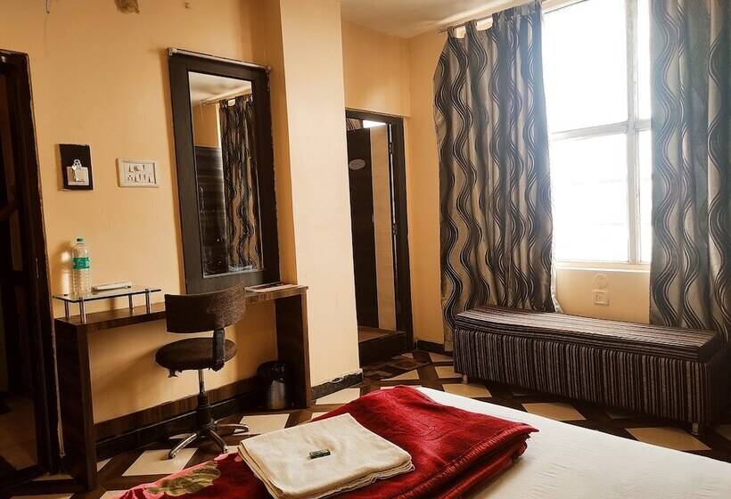 فندق Bhagwani Palace