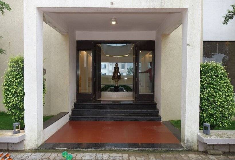 בית מלון כפרי Chandan Van Club And Resort   Navsari