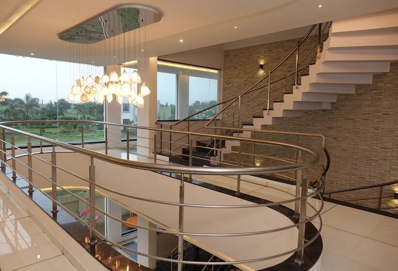 فندق Chandan Van Club And Resort   Navsari