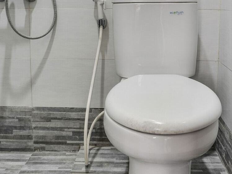 酒店 Fio Colombus Residence By Oyo