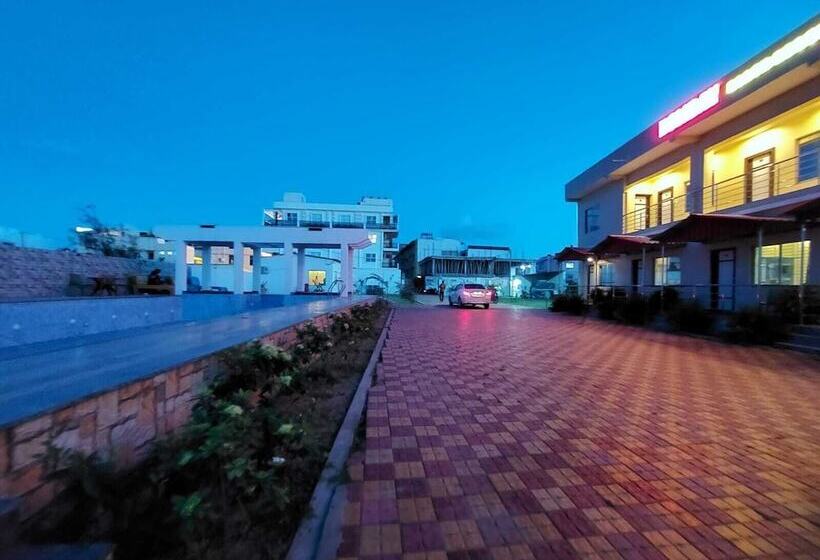 فندق Holiday Beach Resort Mandarmani