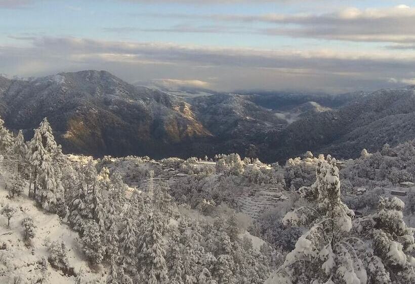 ホテル Kumaon Roop Resort