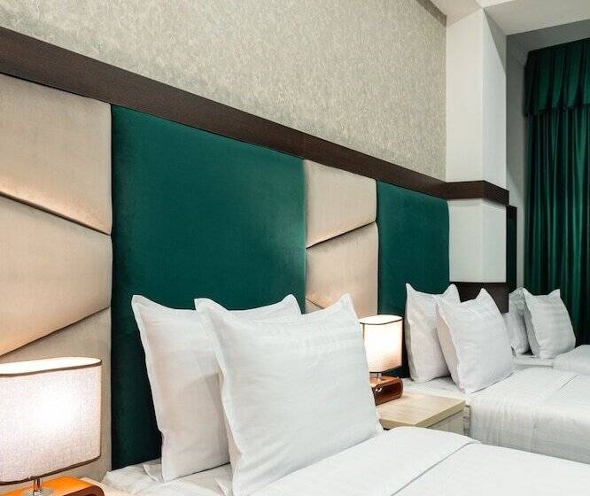 בית מלון כפרי Shahzoda Grand