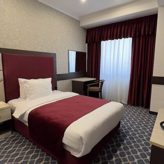 בית מלון כפרי Shahzoda Grand