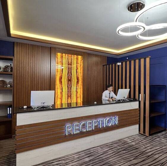 בית מלון כפרי Shahzoda Grand