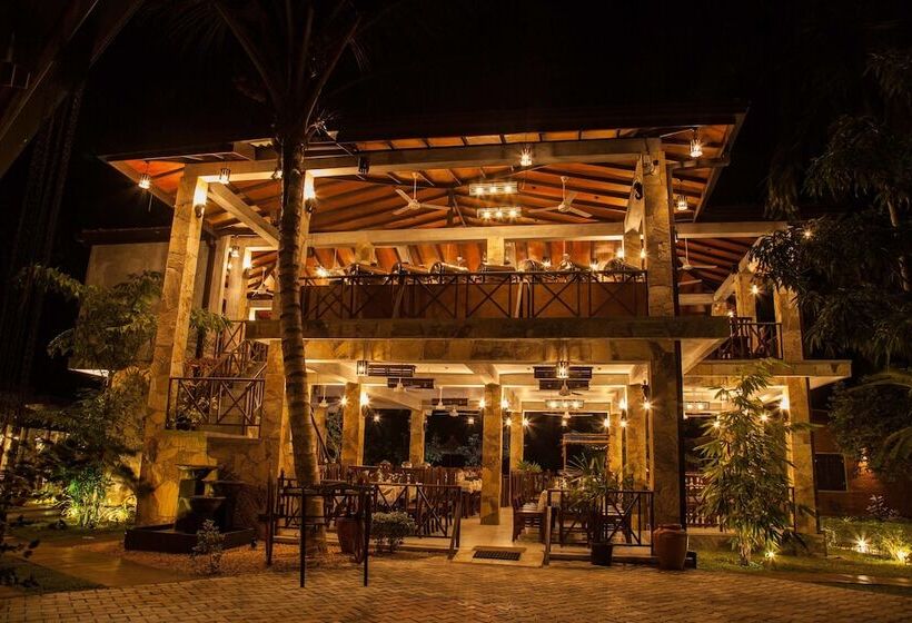 Отель Villa Pinnawala & Restaurant