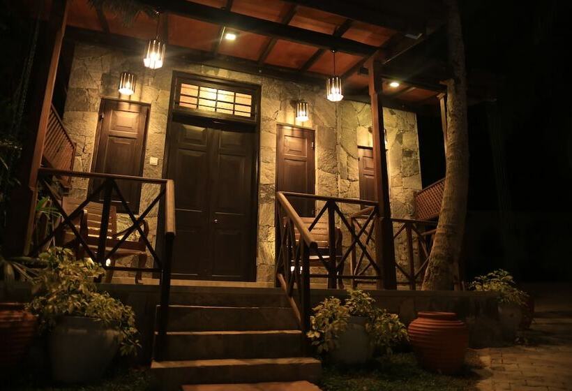 酒店 Villa Pinnawala & Restaurant