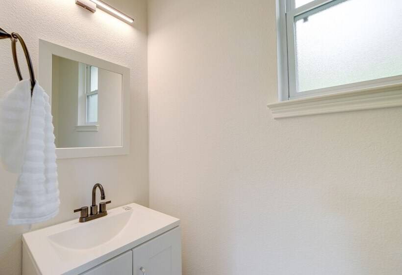 Airy Dayton Vacation Home W/ Deck + Private Yard!