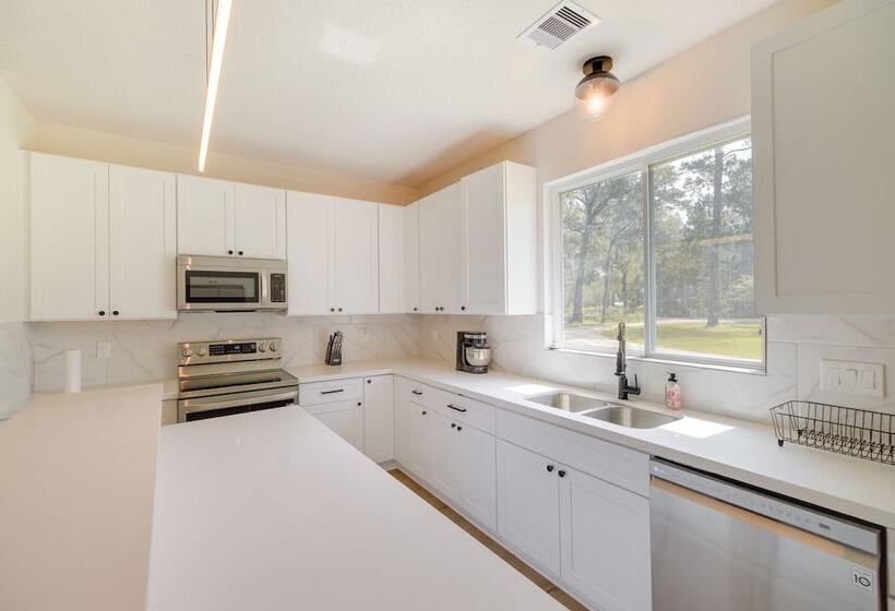 Airy Dayton Vacation Home W/ Deck + Private Yard!