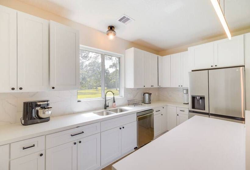 Airy Dayton Vacation Home W/ Deck + Private Yard!