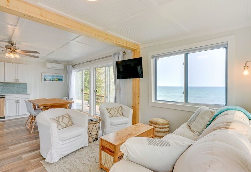 Beachy Palms Cottage On Lake Huron W/ Hot Tub!