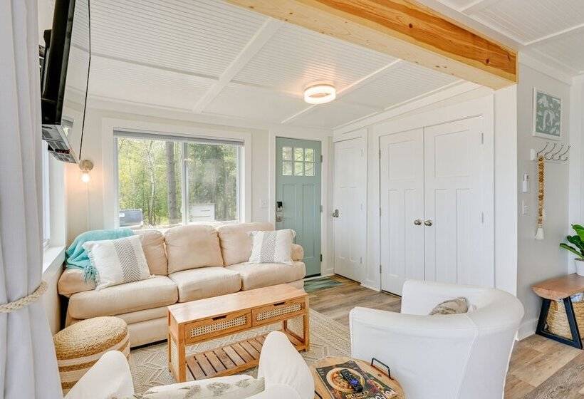 Beachy Palms Cottage On Lake Huron W/ Hot Tub!