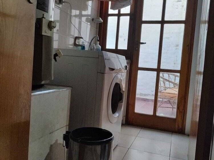 مبيت وإفطار Habitaciones Privadas