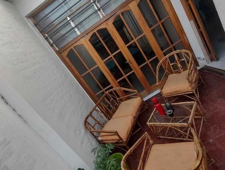 مبيت وإفطار Habitaciones Privadas