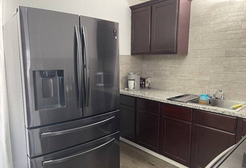 مبيت وإفطار Milpitas Homestay Room