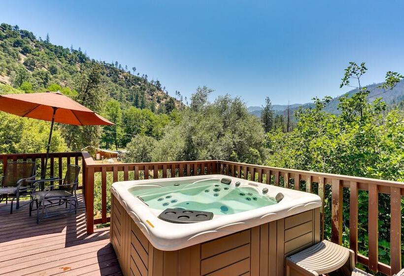 Big Bar Home W/ Hot Tub & Fire Pit!