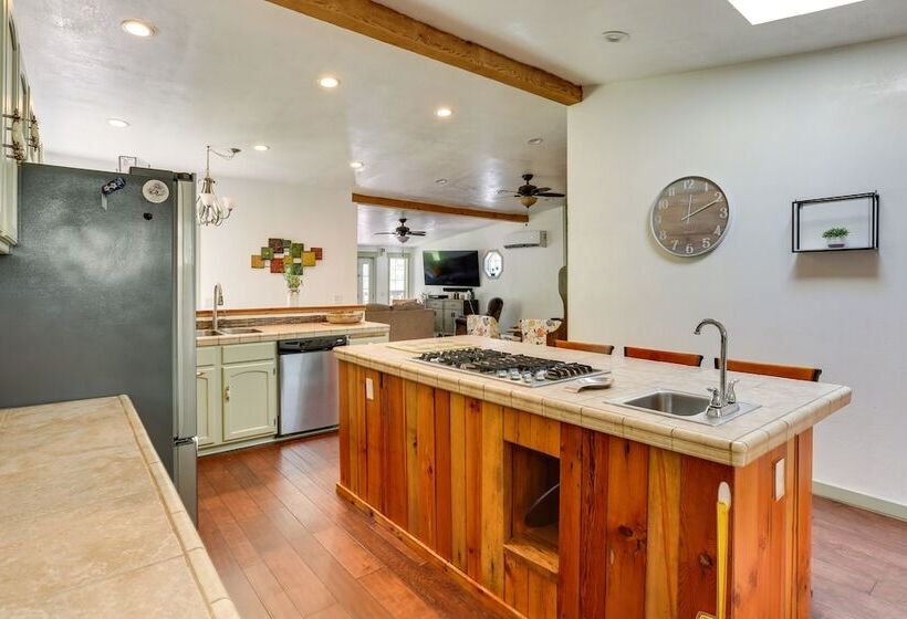 Big Bar Home W/ Hot Tub & Fire Pit!