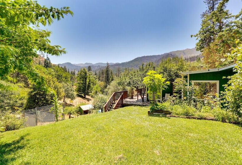 Big Bar Home W/ Hot Tub & Fire Pit!