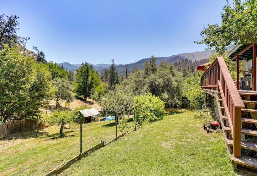 Big Bar Home W/ Hot Tub & Fire Pit!