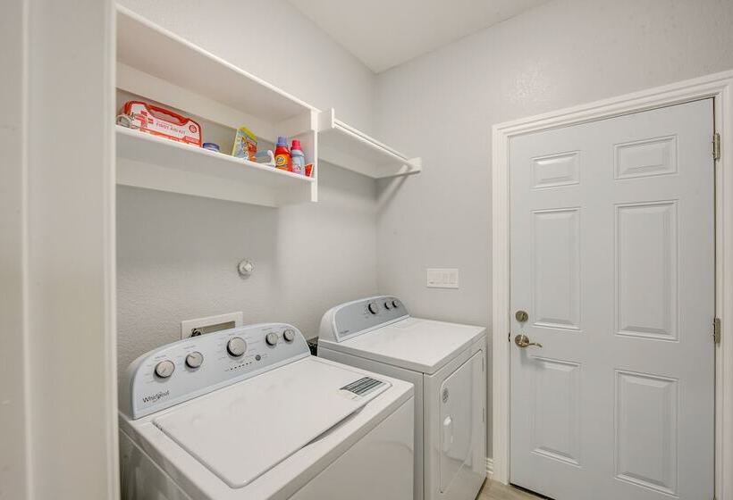 Callender Lake House: Fish, Boat + More!