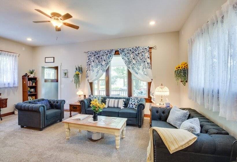 Central Chanute Historic Home W/ Porch!