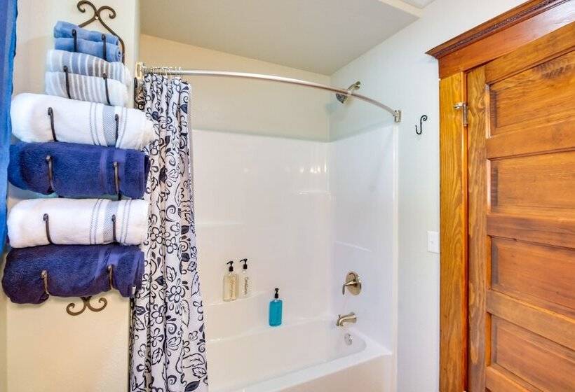 Central Chanute Historic Home W/ Porch!