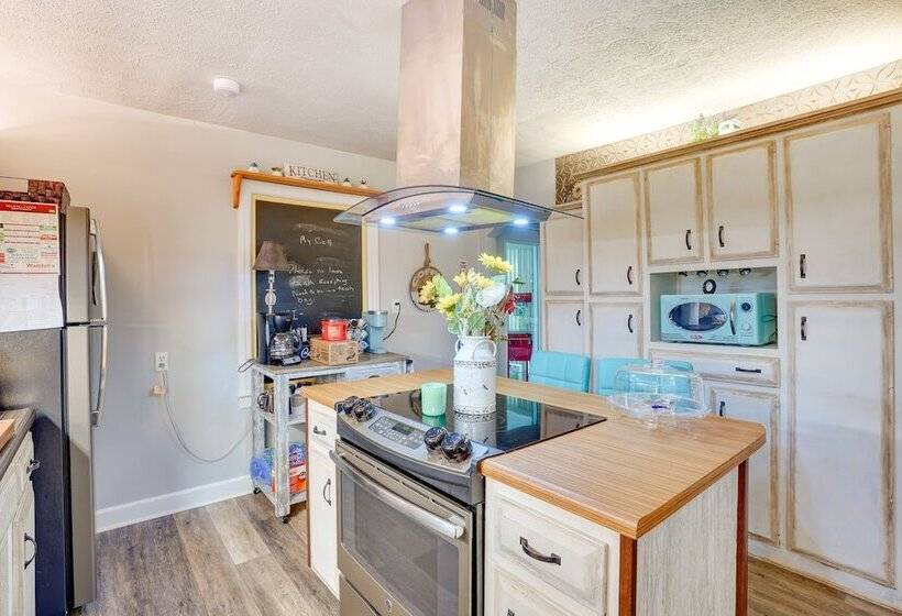 Charming Bardstown Home W/ Deck ~ 1 Mi To Downtown