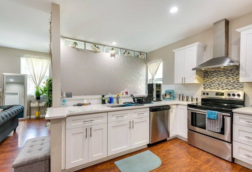 Charming Edgemere Home W/ Deck & Grill!