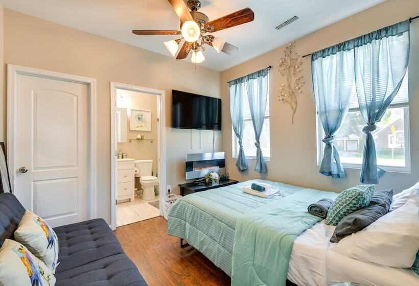 Charming Edgemere Home W/ Deck & Grill!