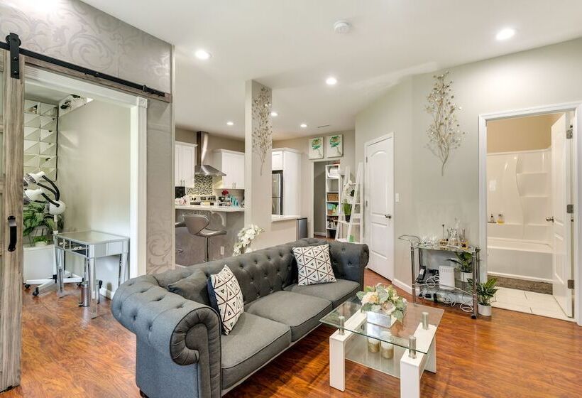 Charming Edgemere Home W/ Deck & Grill!