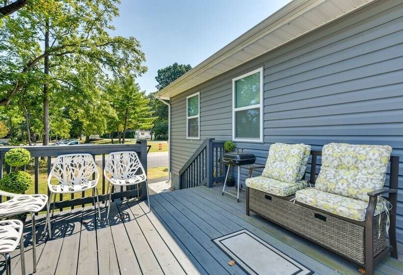 Charming Edgemere Home W/ Deck & Grill!