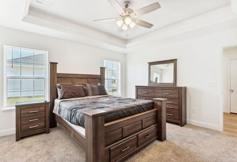 Charming St Robert Home Near Downtown Waynesville!