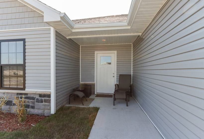 Charming St Robert Home Near Downtown Waynesville!