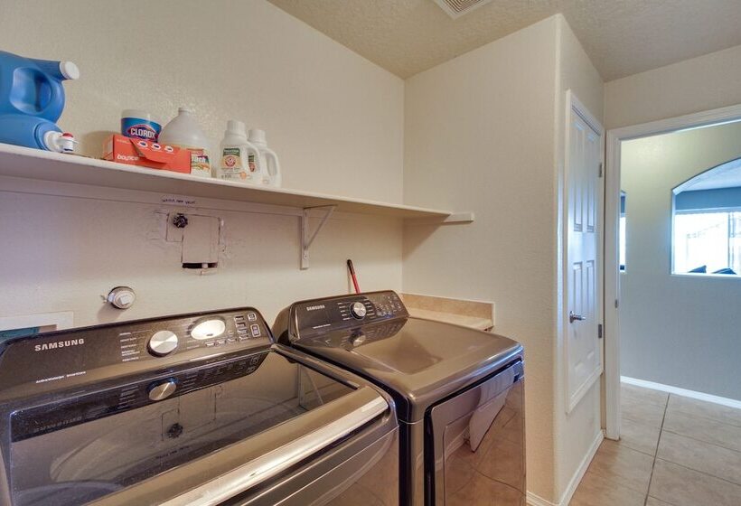 Chic New Mexico Retreat W/ Patio, Grill & Fire Pit