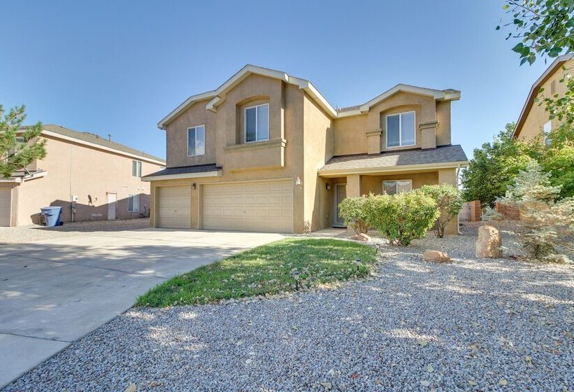 Chic New Mexico Retreat W/ Patio, Grill & Fire Pit