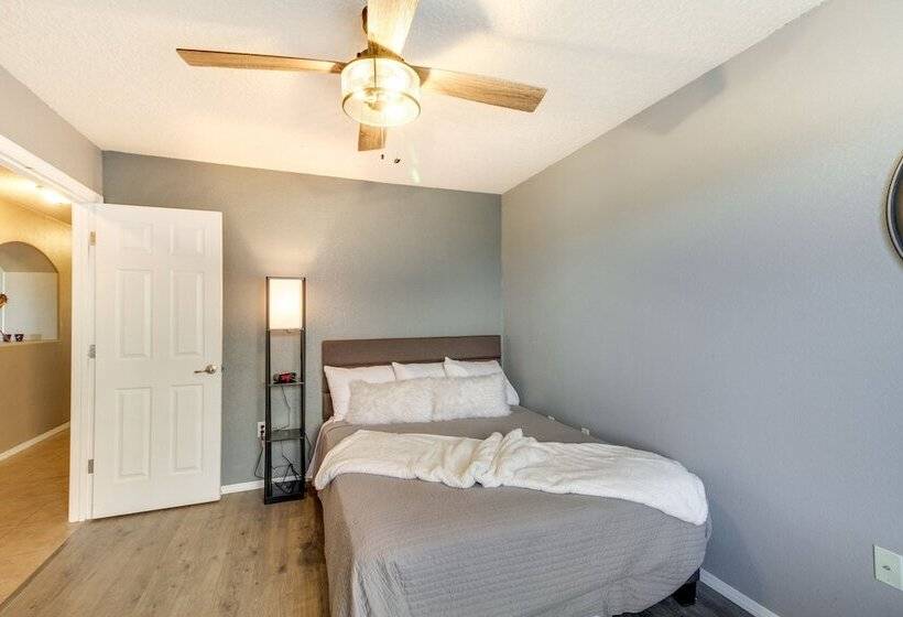 Chic New Mexico Retreat W/ Patio, Grill & Fire Pit