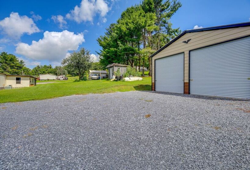 Dog Friendly Home W/ Mtn Views In Chilhowie!