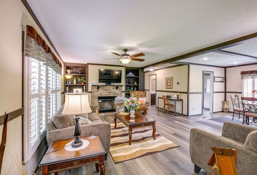 Dog Friendly Home W/ Mtn Views In Chilhowie!