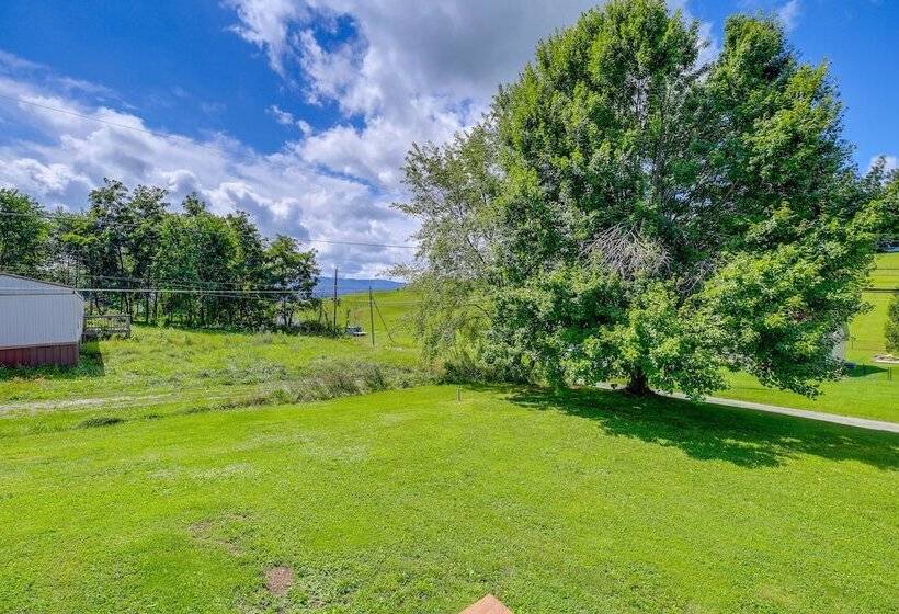 Dog Friendly Home W/ Mtn Views In Chilhowie!