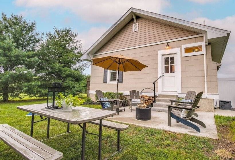 Country Home Near Eiu & Lake Charleston!