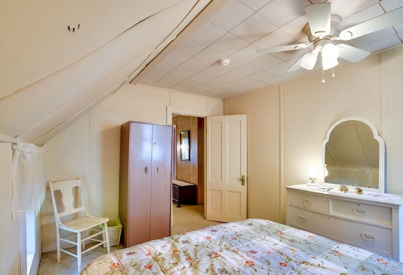 Cozy Cohocton Cottage W/ Private Beach & Deck!