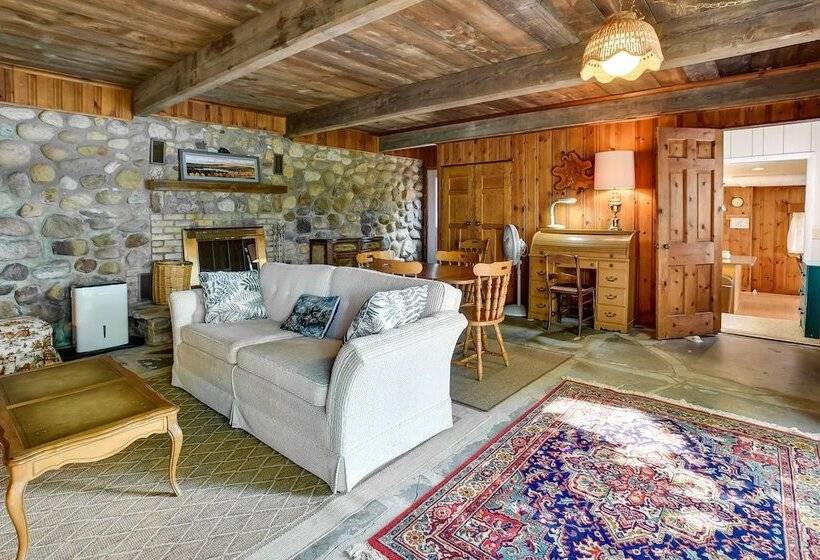 Cozy Cohocton Cottage W/ Private Beach & Deck!