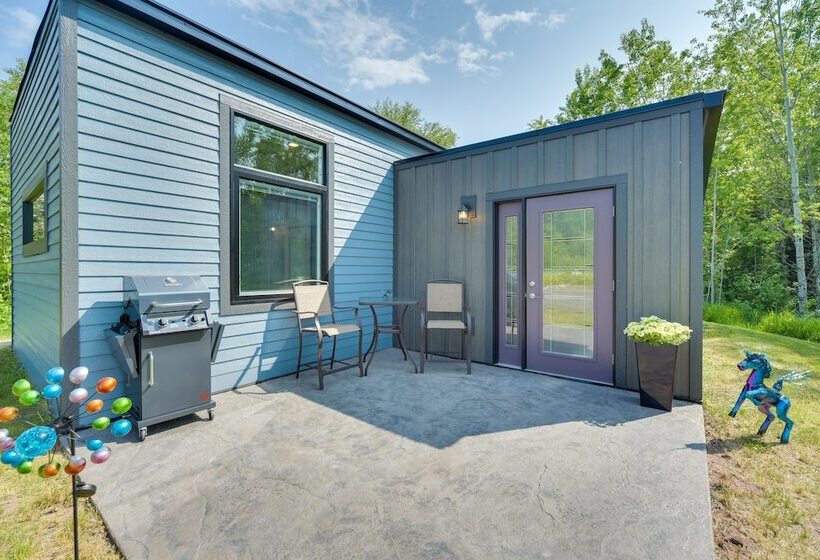 Cozy Cornucopia Retreat W/ Fire Pit & Grill!